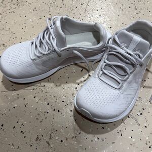 Topo Athletic ST-5 Grey